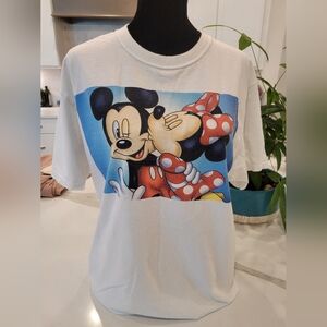 Disney White and Blue Mickey And Minnie Mouse Short Sleeve Tees Never Worn